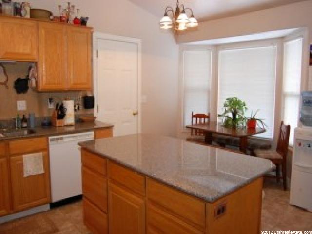 167 W 2050 S, Clearfield, UT 84015 — photo 4