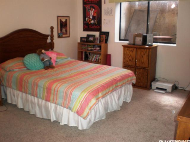 592 N Dusk Dr, St. George, UT 84770 — photo 4