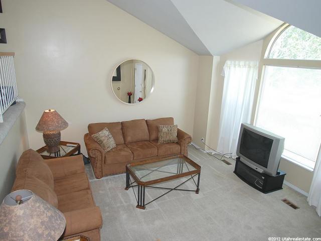 232 E Clover Ridge Dr, Sandy, UT 84070 — photo 3