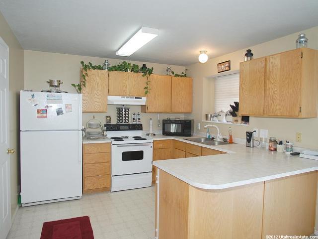 232 E Clover Ridge Dr, Sandy, UT 84070 — photo 4