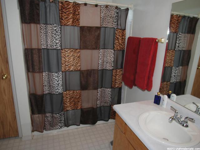 232 E Clover Ridge Dr, Sandy, UT 84070 — photo 10