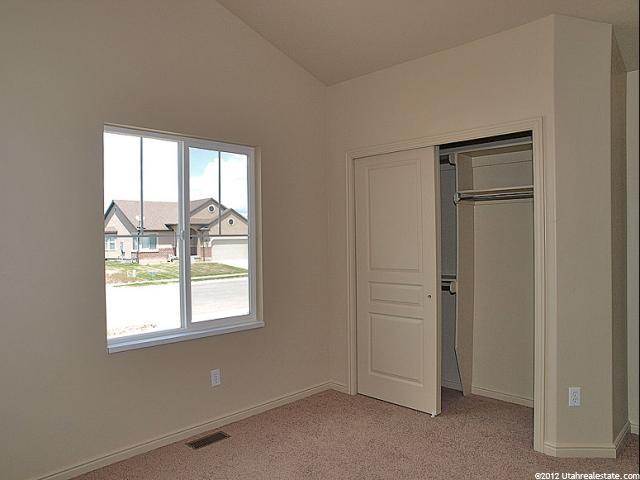 906 E Sam Cir S, Clearfield, UT 84015 — photo 8