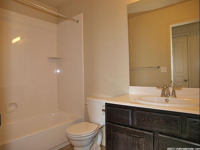 906 E Sam Cir S, Clearfield, UT 84015 — photo 9