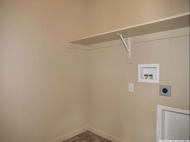 906 E Sam Cir S, Clearfield, UT 84015 — photo 10