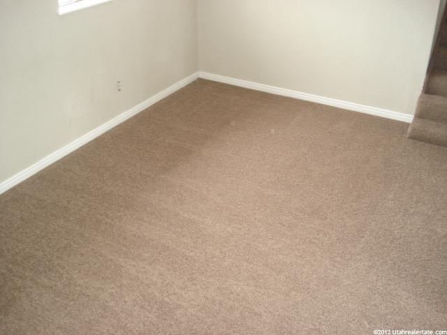 496 N Barlow St W, Clearfield, UT 84015 — photo 4