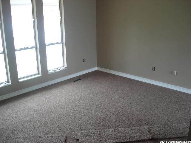 496 N Barlow St W, Clearfield, UT 84015 — photo 5