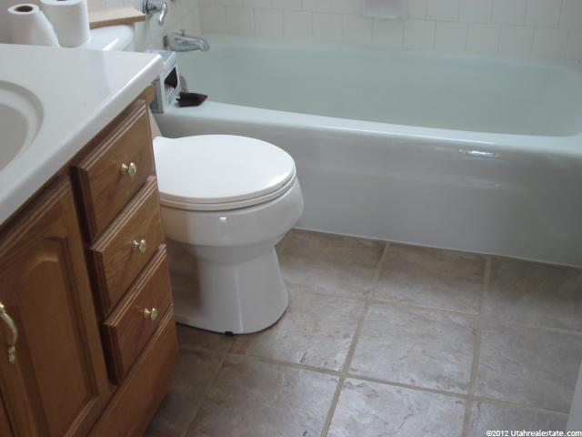 496 N Barlow St W, Clearfield, UT 84015 — photo 7