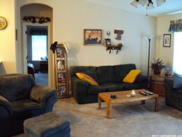 585 E 2715 S, Naples, UT 84078 — photo 2