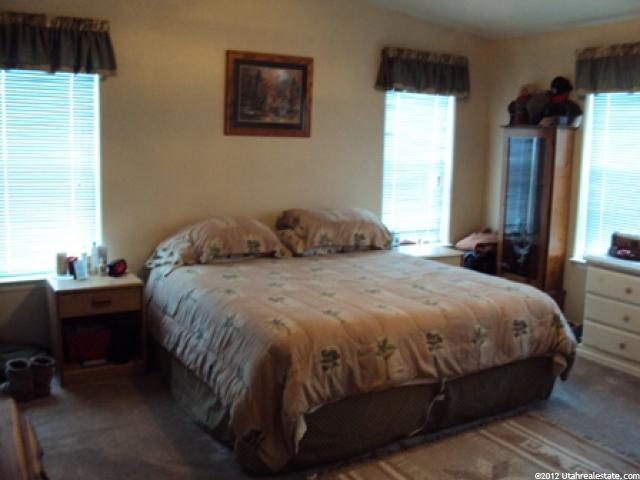 585 E 2715 S, Naples, UT 84078 — photo 4