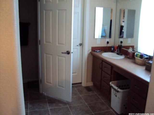 585 E 2715 S, Naples, UT 84078 — photo 5