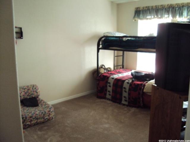 585 E 2715 S, Naples, UT 84078 — photo 9
