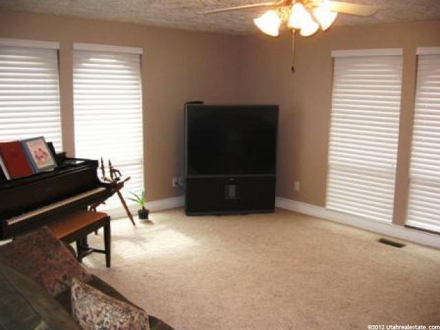 1752 Shadow Valley Dr, South Ogden, UT 84403 — photo 4
