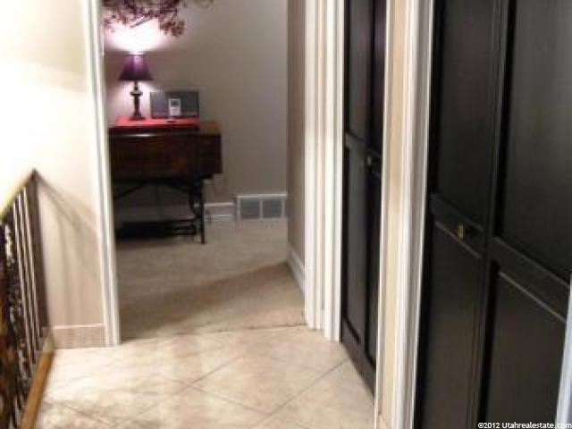 1752 Shadow Valley Dr, South Ogden, UT 84403 — photo 6