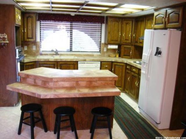 1752 Shadow Valley Dr, South Ogden, UT 84403 — photo 8