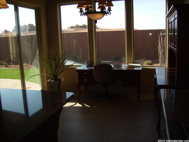 3374 S Desert Hollow Ln E, Hurricane, UT 84737 — photo 8