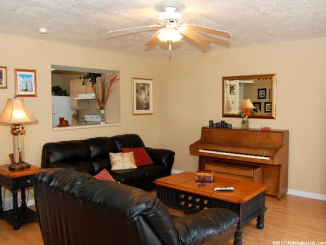 537 S 450 E, Clearfield, UT 84015 — photo 2