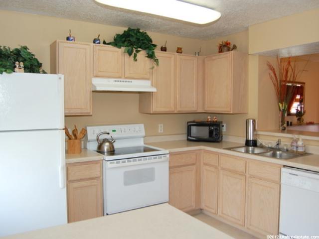 537 S 450 E, Clearfield, UT 84015 — photo 3