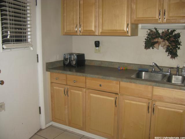 8469 S 1430 E, Sandy, UT 84093 — photo 5