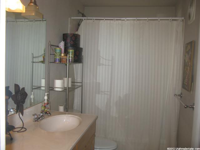 8469 S 1430 E, Sandy, UT 84093 — photo 10