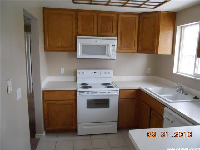 591 W 2250 N, Clinton, UT 84015 — photo 6
