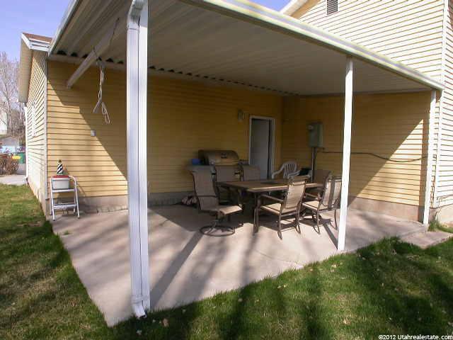 1042 W 2525 N, Layton, UT 84041 — photo 2