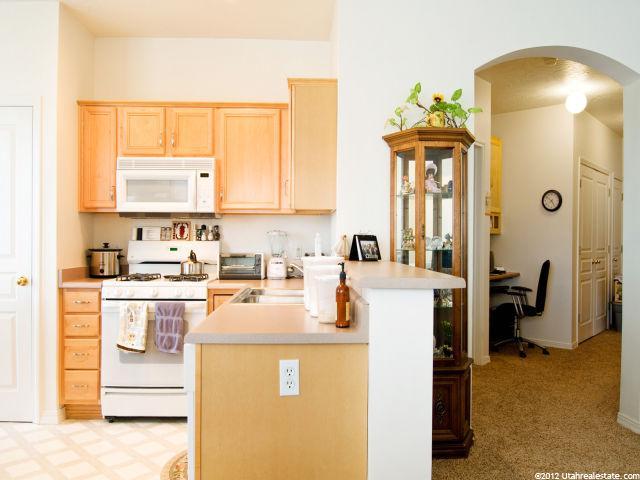 994 S Courtyard Ln E, Centerville, UT 84014 — photo 7