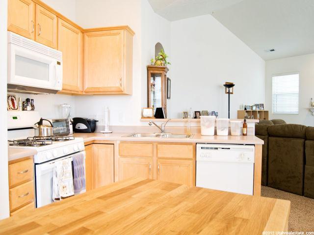 994 S Courtyard Ln E, Centerville, UT 84014 — photo 8