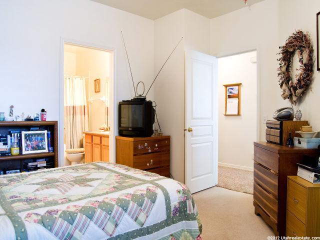 994 S Courtyard Ln E, Centerville, UT 84014 — photo 10