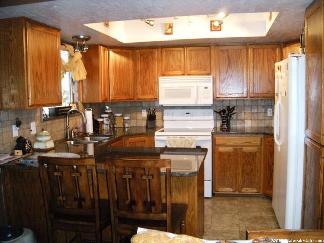 1098 N 2875 W, Layton, UT 84041 — photo 2