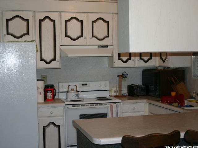 828 E Pepperell Cir S, Sandy, UT 84094 — photo 3