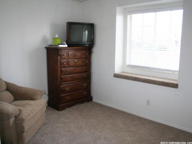 1437 W 1045 S, Clearfield, UT 84015 — photo 8