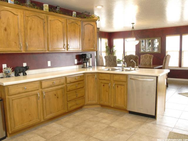 438 E 100 N, Mona, UT 84645 — photo 5