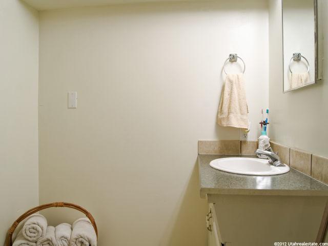 3470 S Adams Ave, Ogden, UT 84401 — photo 9