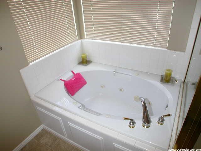 1606 N 25 E, Layton, UT 84041 — photo 5