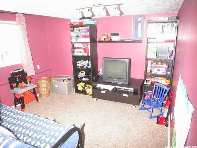 1606 N 25 E, Layton, UT 84041 — photo 8
