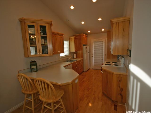 229 W 300 N, Hyde Park, UT 84318 — photo 4
