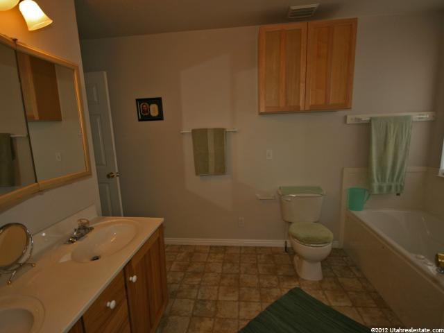 229 W 300 N, Hyde Park, UT 84318 — photo 7
