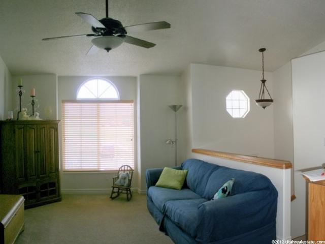 347 W West Oaks Dr, Ogden, UT 84404 — photo 2