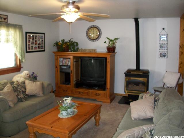 1413 N 300 W, Sunset, UT 84015 — photo 2