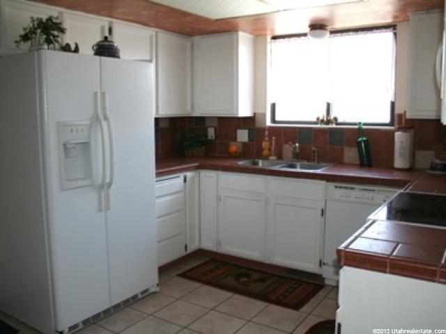 1151 N 2150 W, Layton, UT 84041 — photo 4