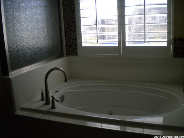 2403 W 2375 N, Clinton, UT 84015 — photo 12
