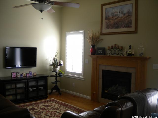 2403 W 2375 N, Clinton, UT 84015 — photo 9