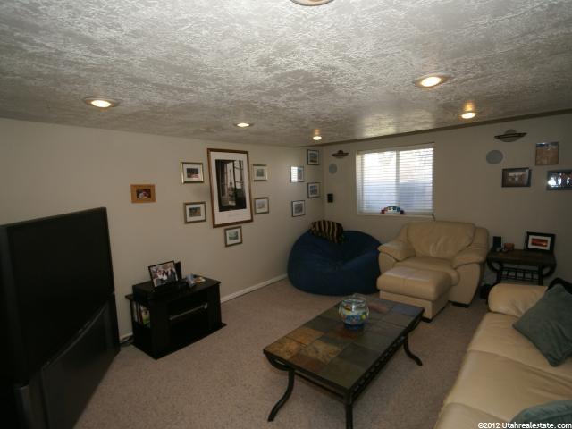 55 N 750 W, Layton, UT 84041 — photo 9