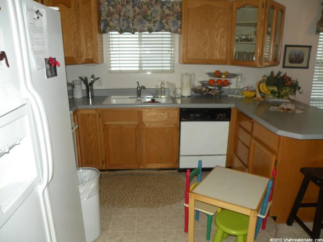 227 E Ashbrook, Midvale, UT 84047 — photo 3