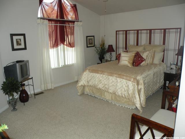 227 E Ashbrook, Midvale, UT 84047 — photo 6