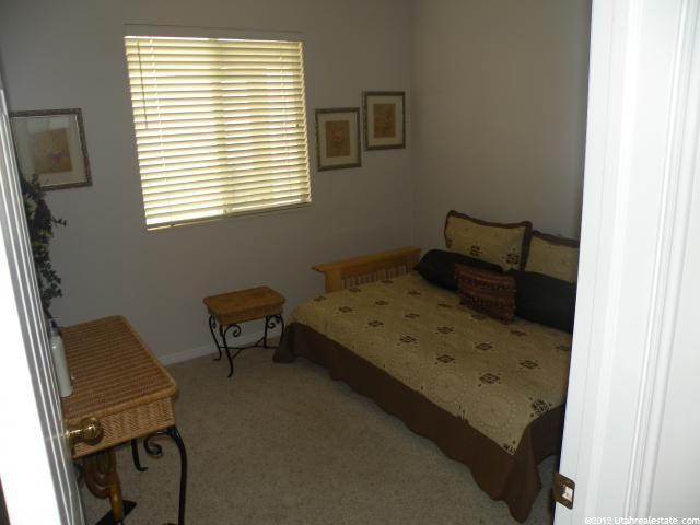 227 E Ashbrook, Midvale, UT 84047 — photo 8