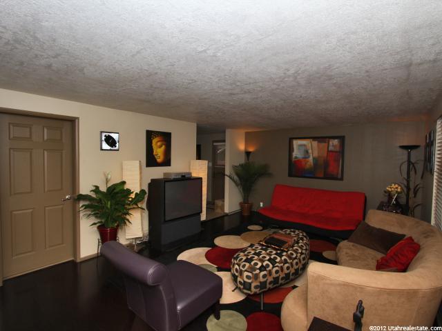 440 E Willow Ave, Murray, UT 84107 — photo 2