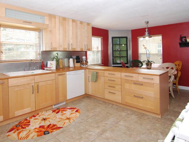 670 N Main E, Bountiful, UT 84010 — photo 3