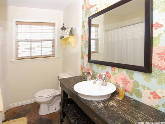 670 N Main E, Bountiful, UT 84010 — photo 6
