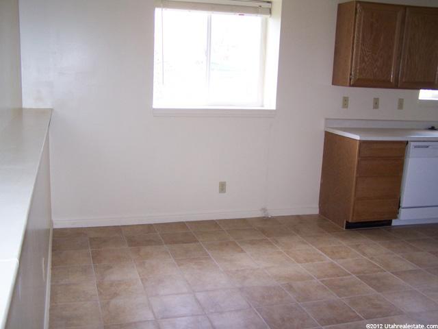 373 E 200 S #3, Kaysville, UT 84037 — photo 3